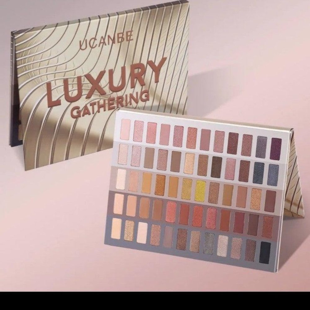 Unopened eye shadow pallet